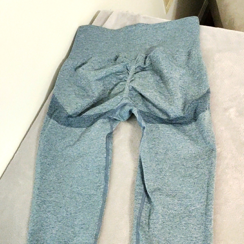 Booty pop blue exercise leggings